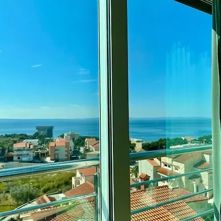 Bubbles Penthouse With Jacuzzi Podstrana