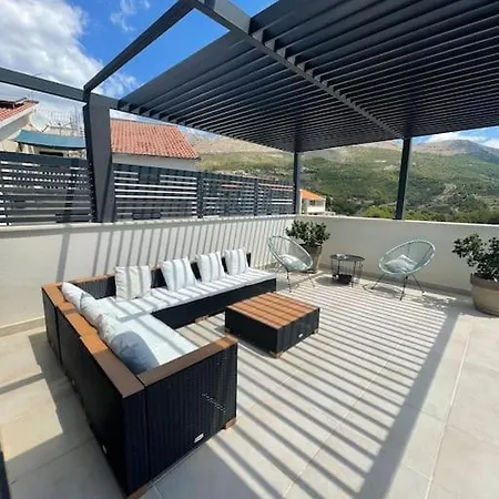 Appartement Bubbles Penthouse With Jacuzzi Podstrana