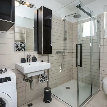 Bubbles Penthouse With Jacuzzi Appartement