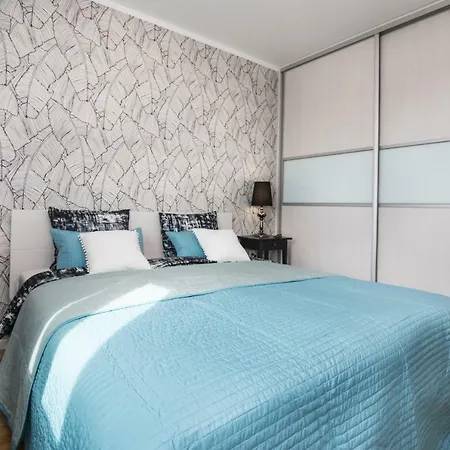 Bubbles Penthouse With Jacuzzi