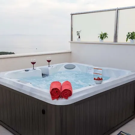 Bubbles Penthouse With Jacuzzi Appartement *