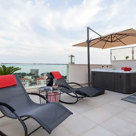 Bubbles Penthouse With Jacuzzi Appartement *