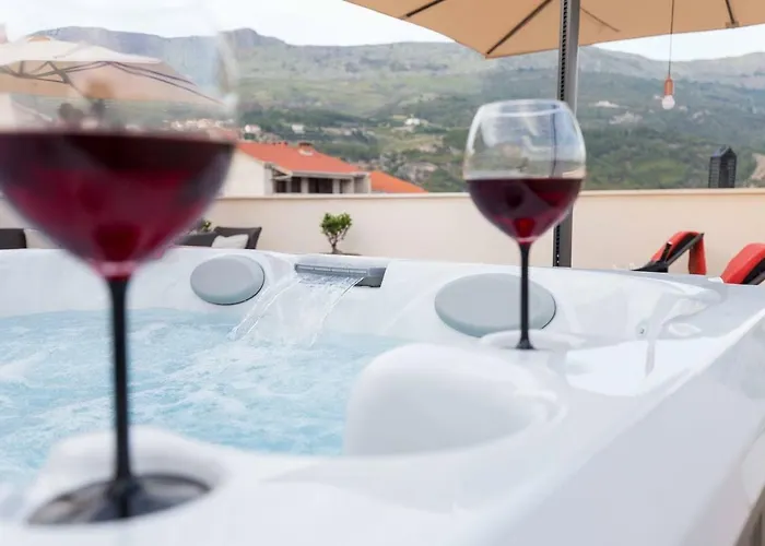 Bubbles Penthouse With Jacuzzi Podstrana