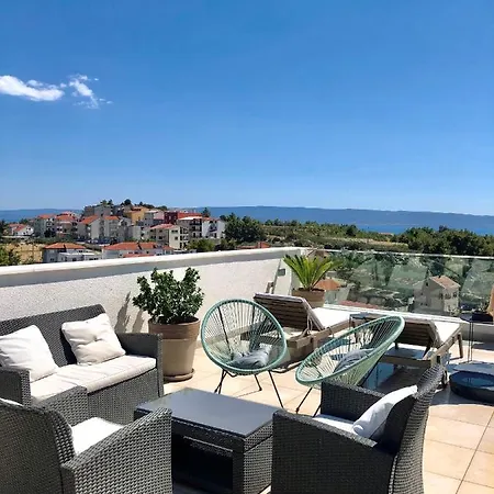 Bubbles Penthouse With Jacuzzi Apartamento Podstrana