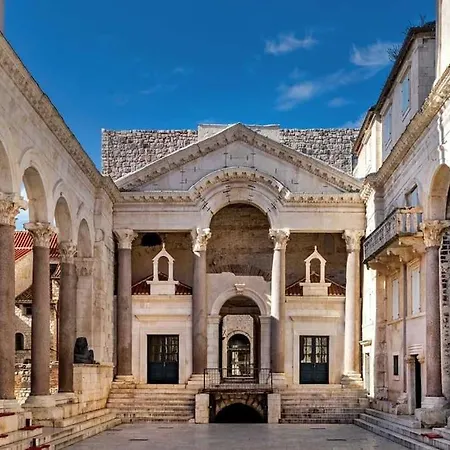 Bubbles Penthouse With Jacuzzi Lejlighed