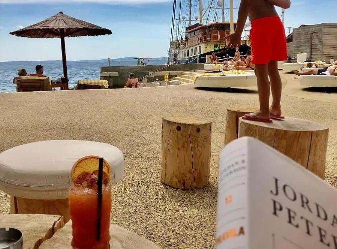 شقة Bubbles Penthouse With Jacuzzi *