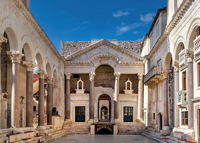 Bubbles Penthouse With Jacuzzi アパート