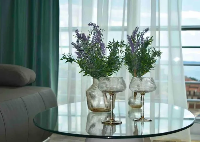 Bubbles Penthouse With Jacuzzi * Podstrana