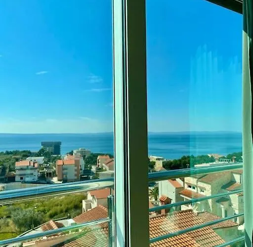 Bubbles Penthouse With Jacuzzi Podstrana