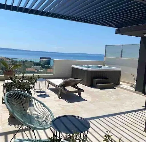 Bubbles Penthouse With Jacuzzi Podstrana