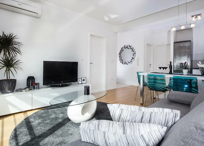 Bubbles Penthouse With Jacuzzi شقة