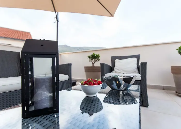 Bubbles Penthouse With Jacuzzi *